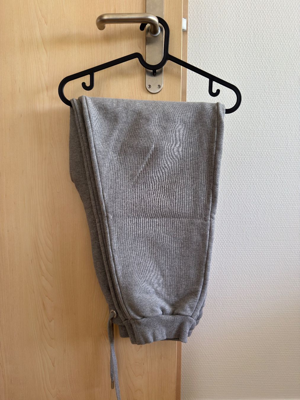 Pantaloni: Pants Ami Taille M – Nuovo (secondo la descrizione) da Châtel-St-Denis venduto da Lou_Hock 1
