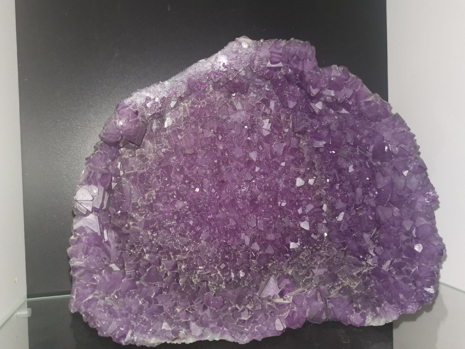 Minerali & Pietre curative: Ein grosser Amethist – Nuovo (secondo la descrizione) da Härkingen venduto da imh_v72w 1