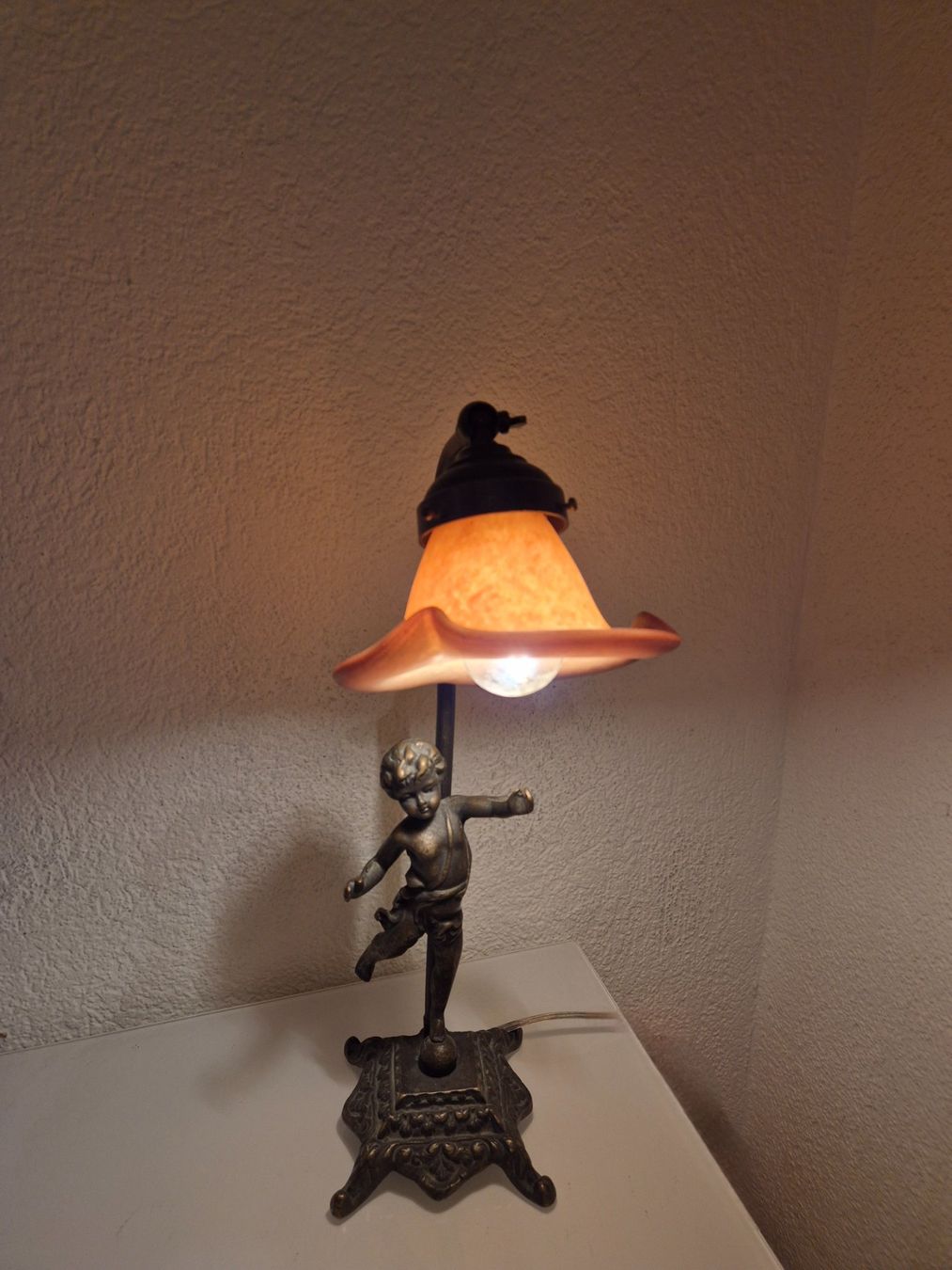 Lampade: Lampe ancienne en bronze – Usato da Monthey venduto da McAuthor 1
