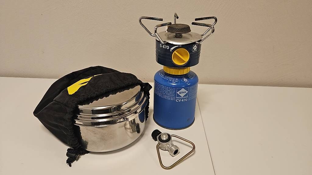 Cucine: Campingkocher mit Pfannen – Usato da Rudolfstetten venduto da Hoppel17 1