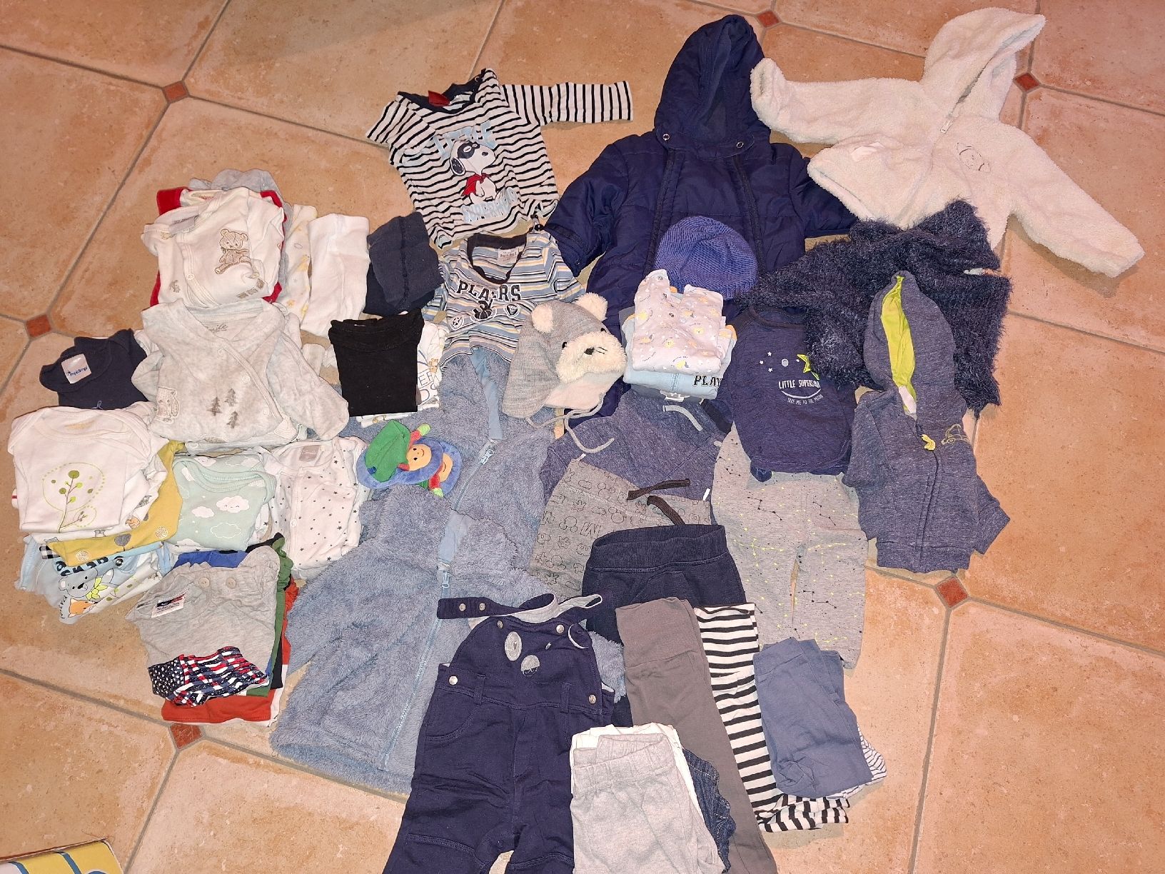 Lotti & Set di vestiti: Babykleider Gr. 62 – Usato da Lanterswil venduto da GuggiAust
