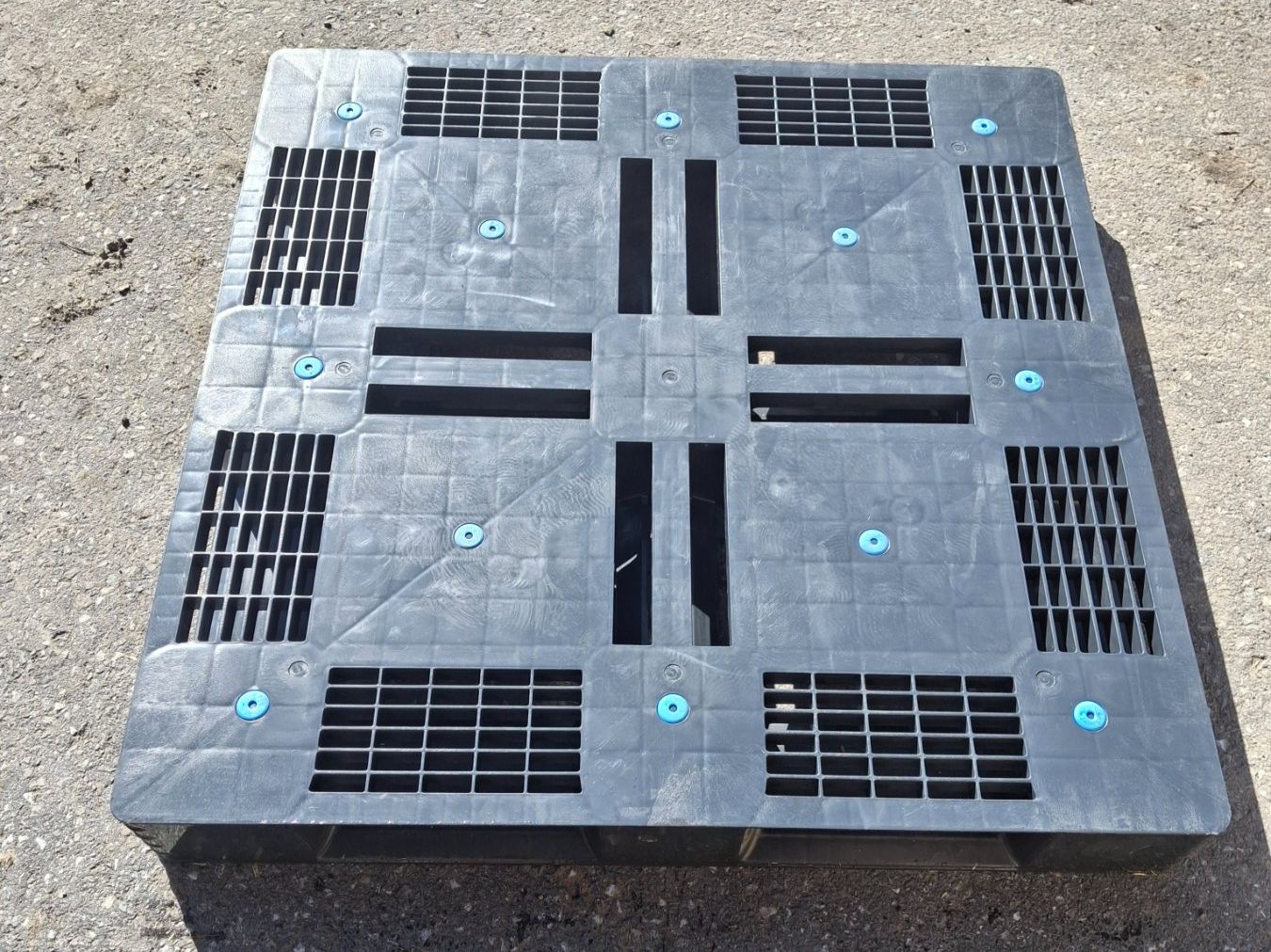 Pallets: Kunstoffpalette – Usato da Siebnen venduto da Grosswis50