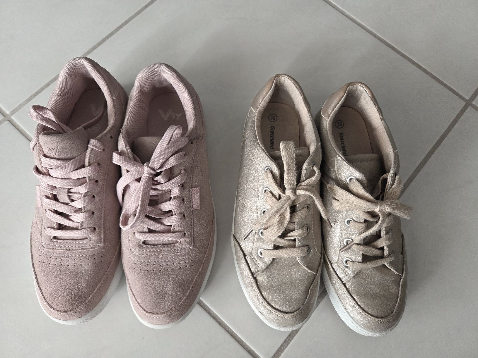 Dosenbach Scarpe da donna: Halbschuhe Damen gr.39 – Usato da Bronschhofen venduto da Katrusja 1