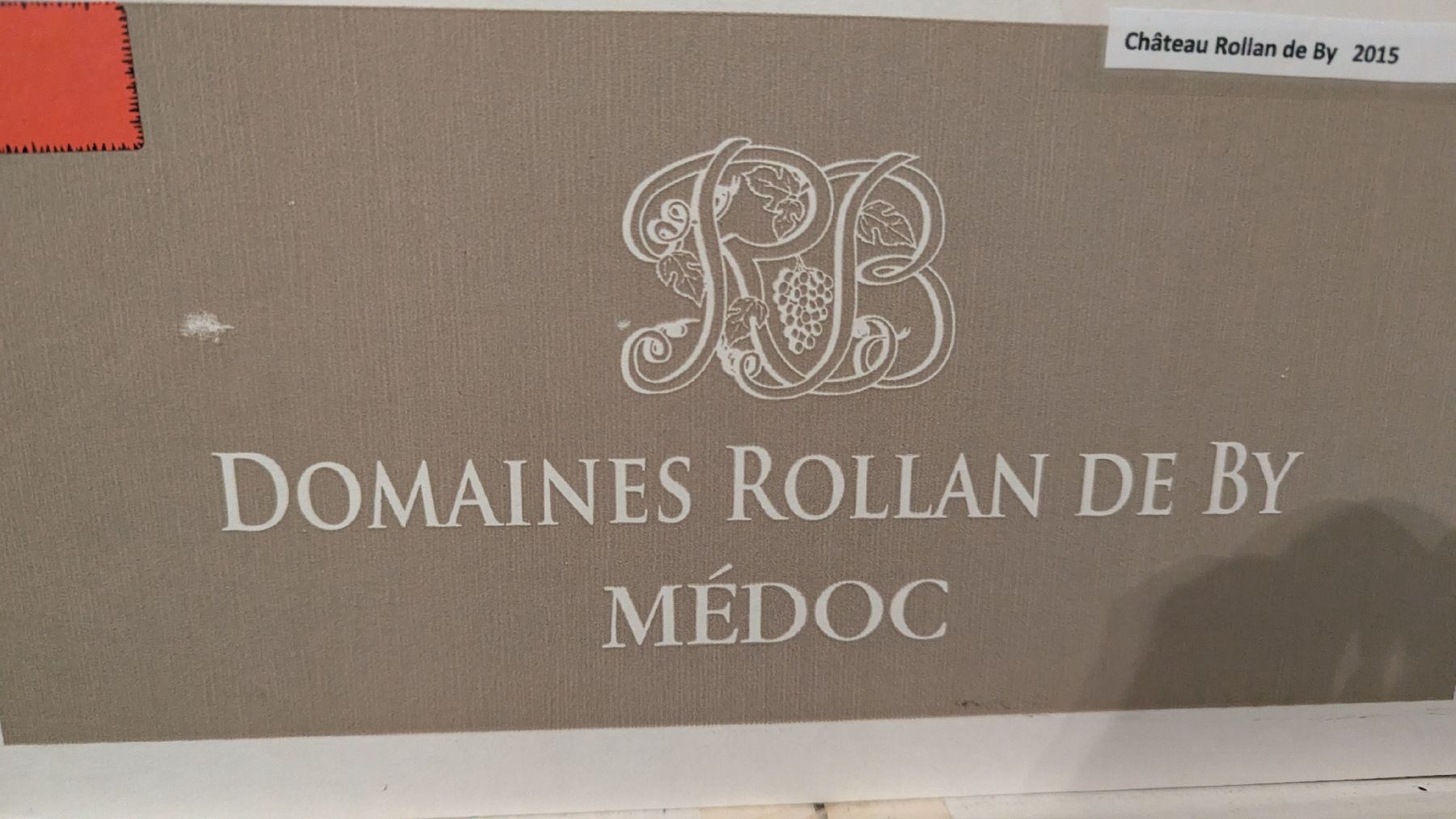 Vino: Domains Rollan de By Medoc 2015 6x75cl – Nuovo e nell'imballaggio originale da Root venduto da Wollis