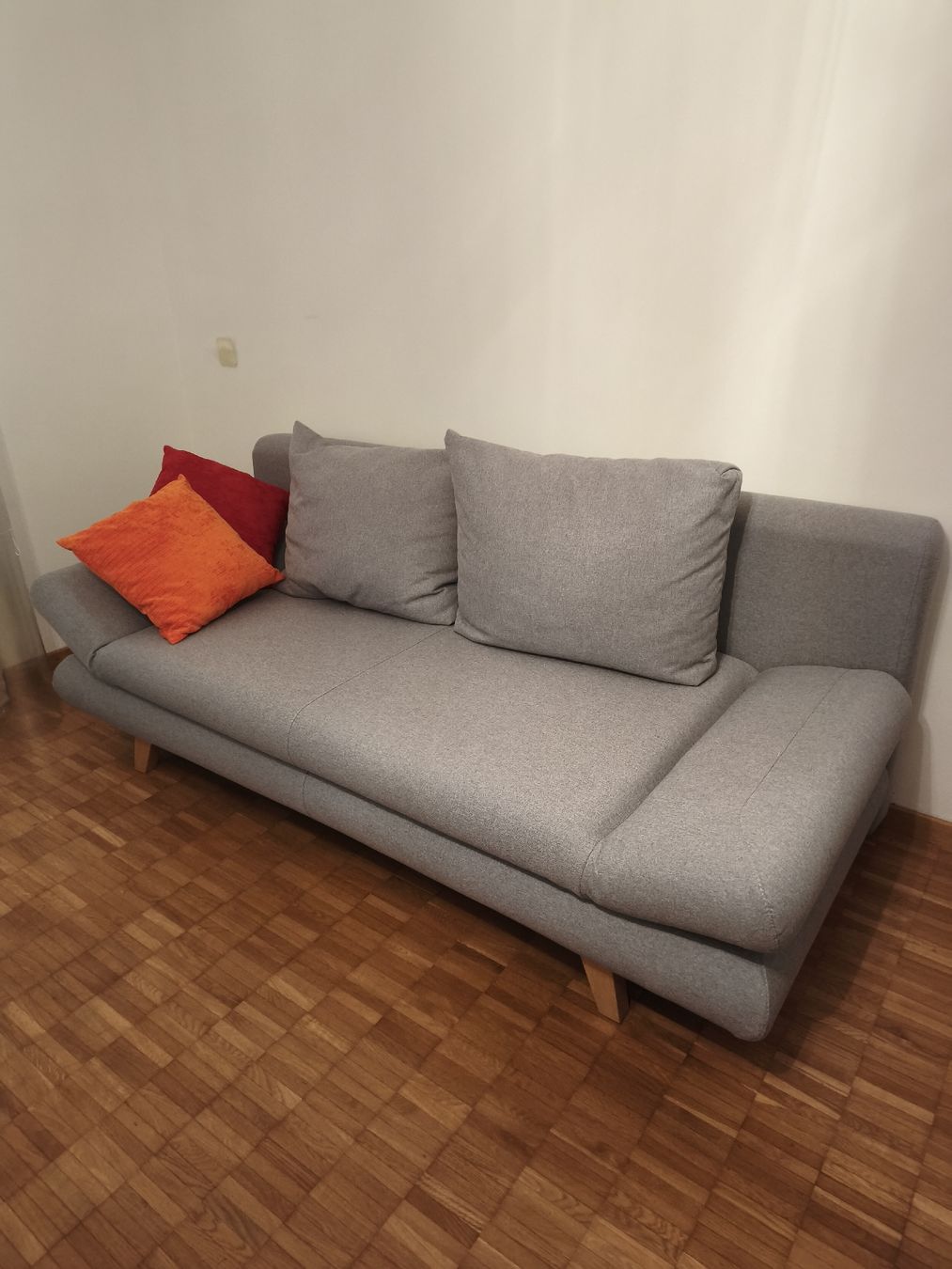 Divani: Grey Sofa Bed with Storage. Like new condition. – Nuovo (secondo la descrizione) da St. Gallen venduto da lis_8z5f