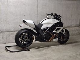 Hinterrad Montageständer Einarmständer schwarz Ducati Diavel