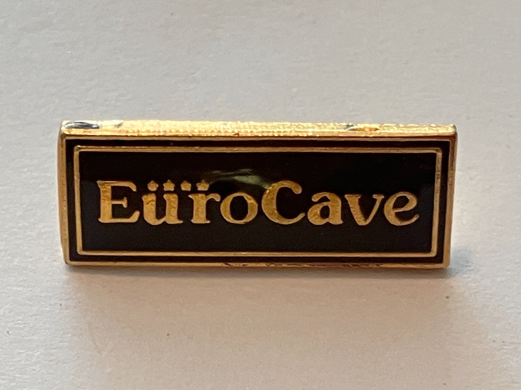 Placchette & Badge: 1 Pin Euro Cave – Usato da Basel venduto da djwwpp
