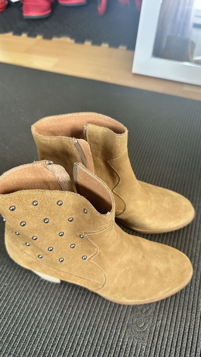 Nafnaf Scarpe da donna: Bottines cuir suède camel cloutées style western, taille 36 – Nuovo (secondo la descrizione) da Vuippens venduto da ale_6gkb 4