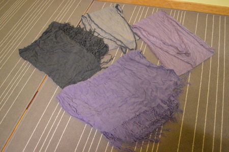 Lot de 4 foulards / écharpes / Schal // Envoi / Versand OK