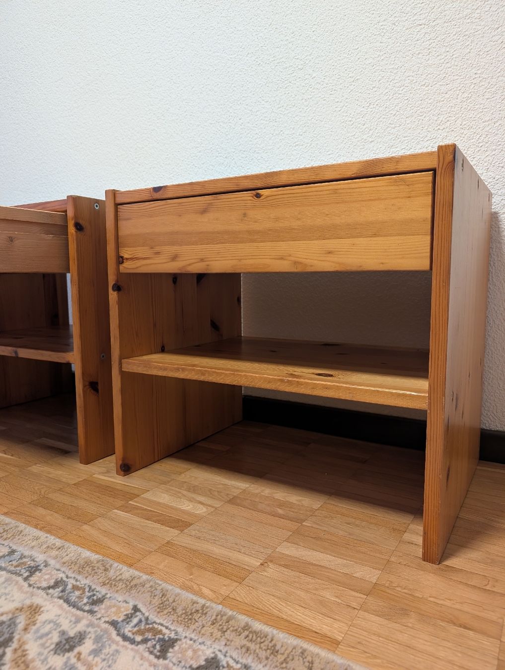 Comodini: Nachtisch Holz 2x – Usato da Adligenswil venduto da cel_l7zj 1
