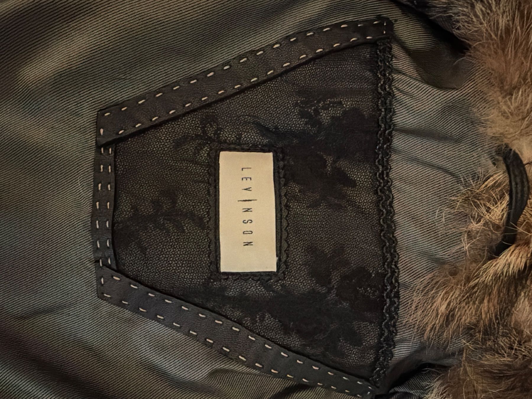 Giacche: Veste Fourrure de Renard – Nuovo (secondo la descrizione) da Lausanne venduto da mat_5frb 1