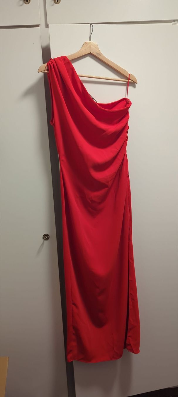 Mango Vestiti: Mango one shoulder midi maxi dress in red L – Nuovo (secondo la descrizione) da Zürich venduto da vik_r9fn 1