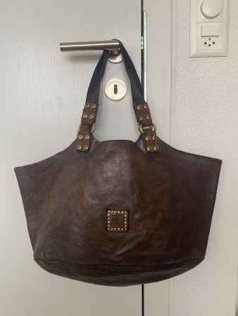 Campomaggi Ledertasche braun mit Nietenbeschlag