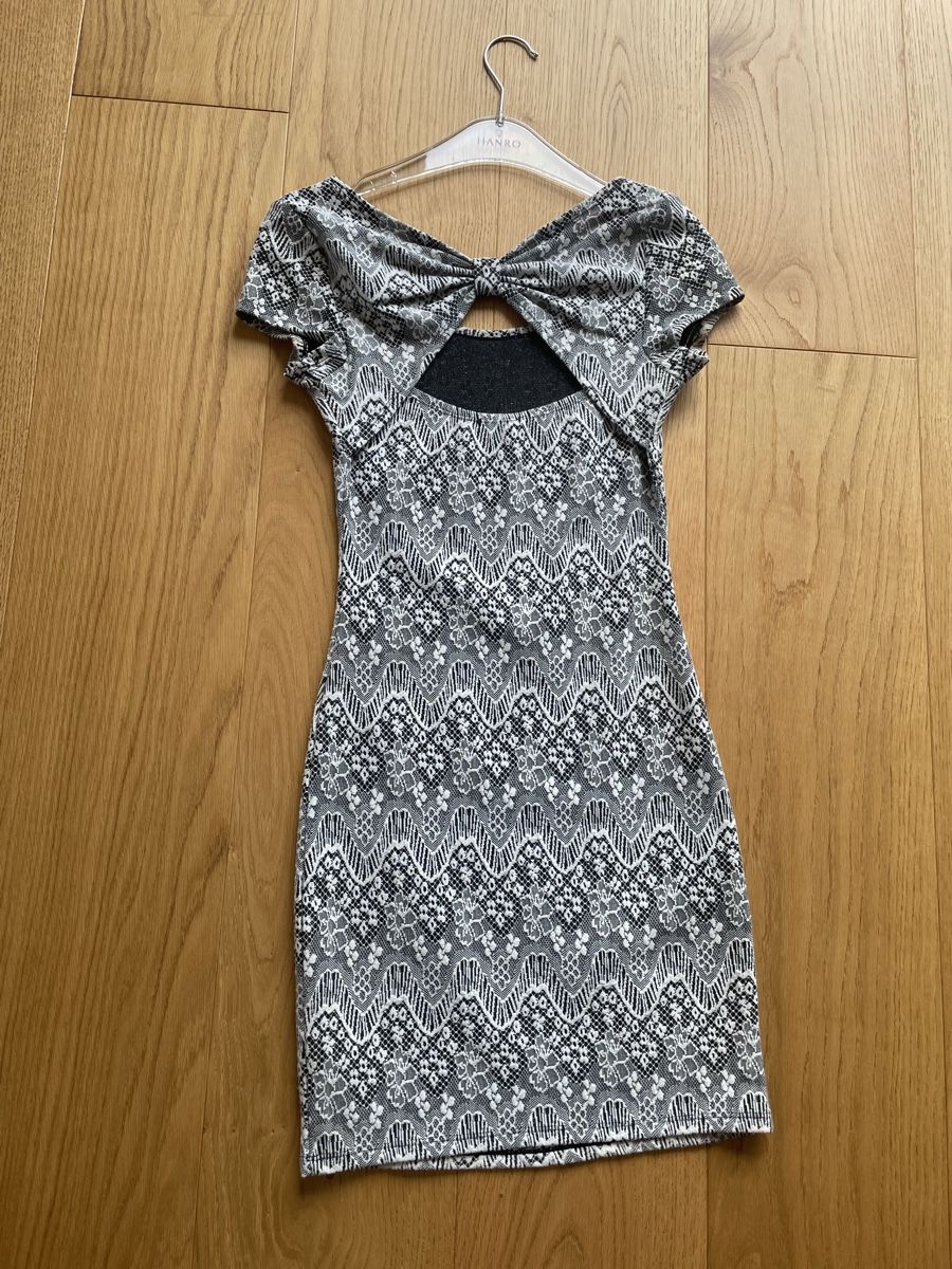 Lotti di vestiti: Sommerkleid mit Rückenausschnitt – Usato da Kilchberg BL venduto da ann_kwk5 1