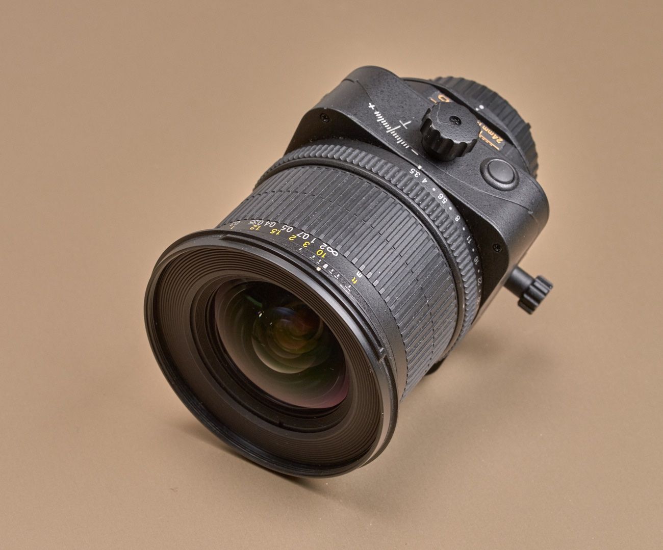 Nikon Obiettivi: Nikon Nikkor PC-E 24 mm – Usato da LUZERN venduto da Gibraltarfoto 1