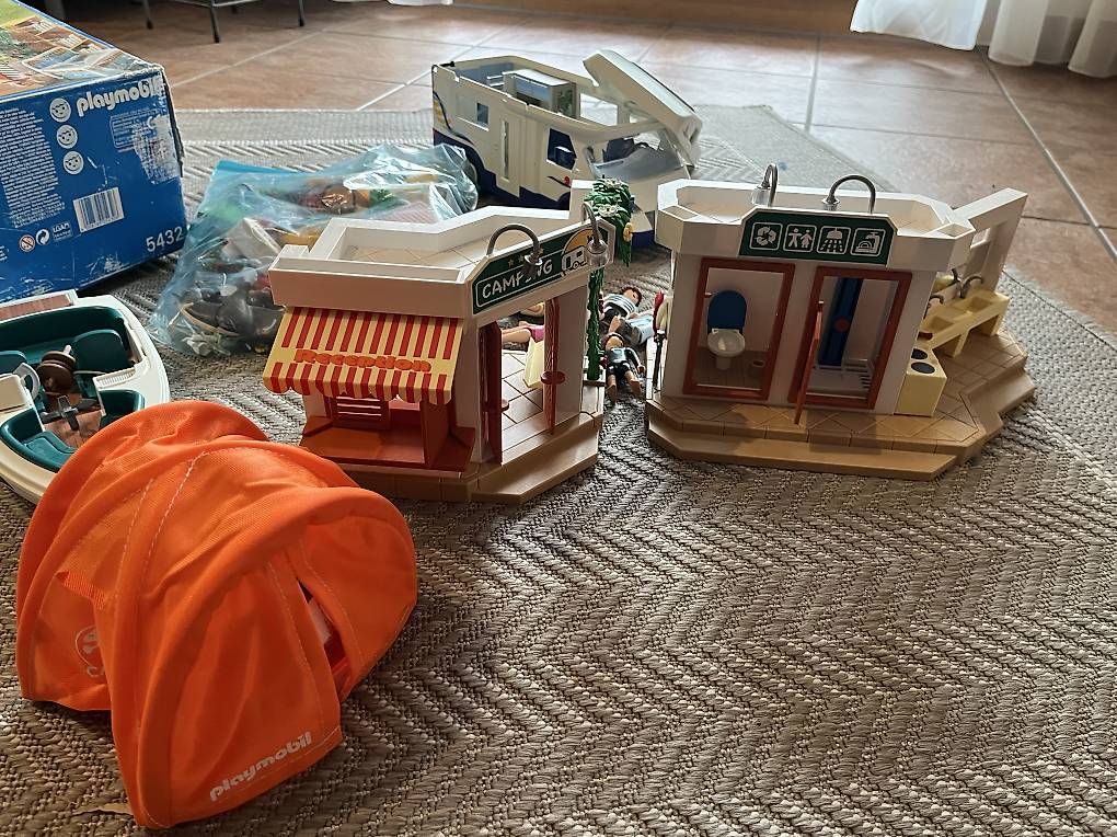 Spielzeuge: Playmobil Camping + Camper und Boot – Gebraucht aus Büren an der Aare von tadowa 2