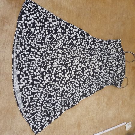 Robe d'été noir et blanc, taille 40