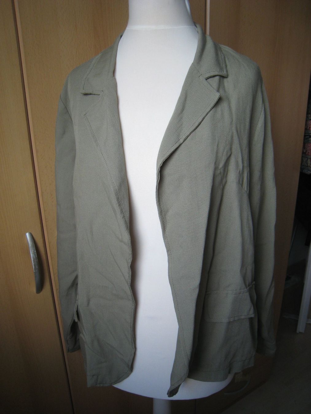 Zebra Giacche: leichte Blazer-Jacke ZEBRA   Gr. S  olivegrün – Usato da Dättlikon venduto da Mamakuga 2