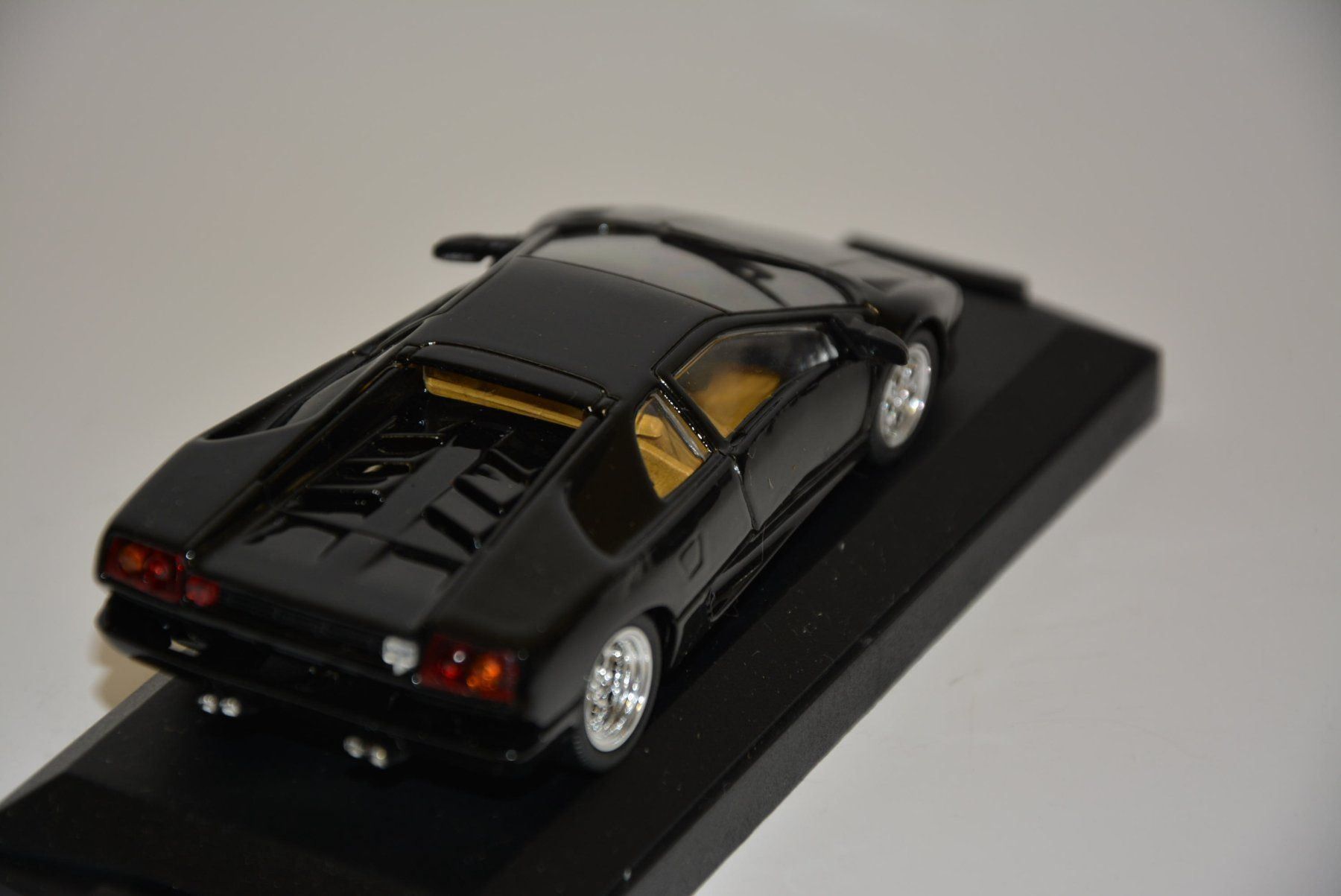 Lamborghini Modellini d'auto: Lamborghini Diablo , Macadam , 1:43 – Nuovo e nell'imballaggio originale da Goldach venduto da Feivel9 5