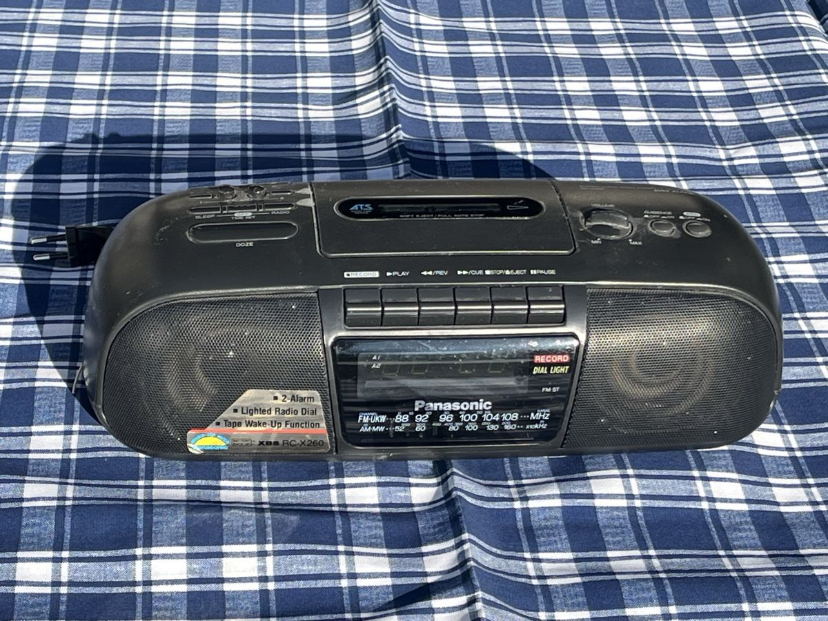 Panasonic Lettore multimediale portatile: Panasonic Stereo-Radiorecorder RX-C260 – Usato da Bolligen venduto da Vroni23