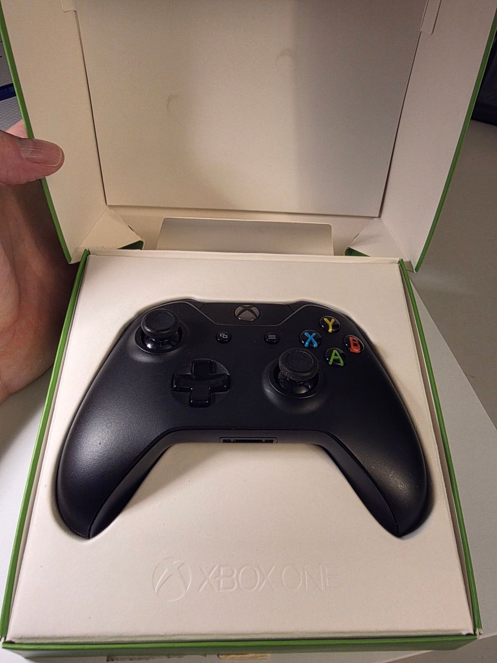 Microsoft Controller: XBOX Wireless Controller black – Gebraucht aus Mörigen von Gadgeteer 2