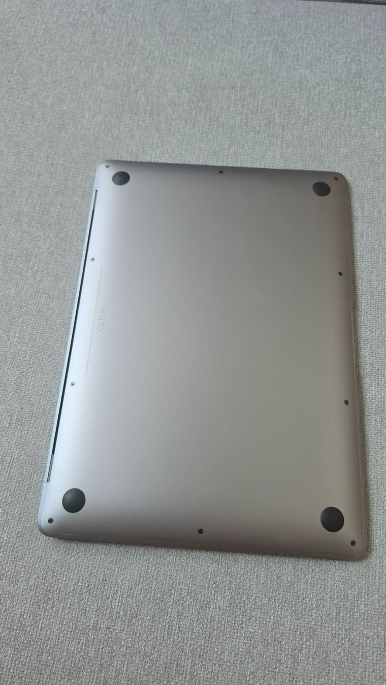 Apple Notebook: Macbook Air M1 2020 – Usato da Yvonand venduto da arcasia06 1