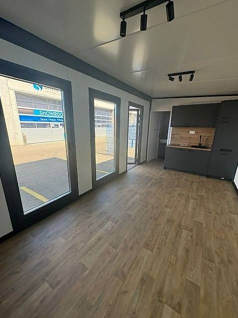 Baucontainer: Moderner Wohn- & Bürocontainer 7m × 3 m / 00117 – Gebraucht aus St. Gallen von Spa_at_Home911 1