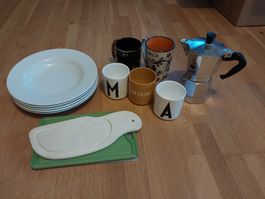 Küchen-Set 5 Suppen-Teller, 5 Tassen, Bialetti Moka 3 Brette