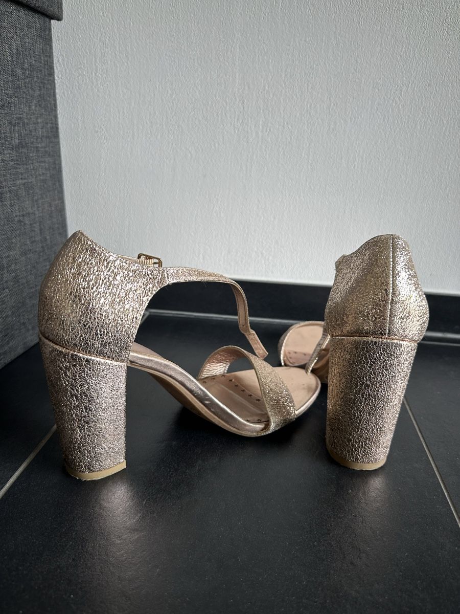 Scarpe da donna: glitzerne High Heels – Usato da Romanshorn venduto da ila_2nzf 1