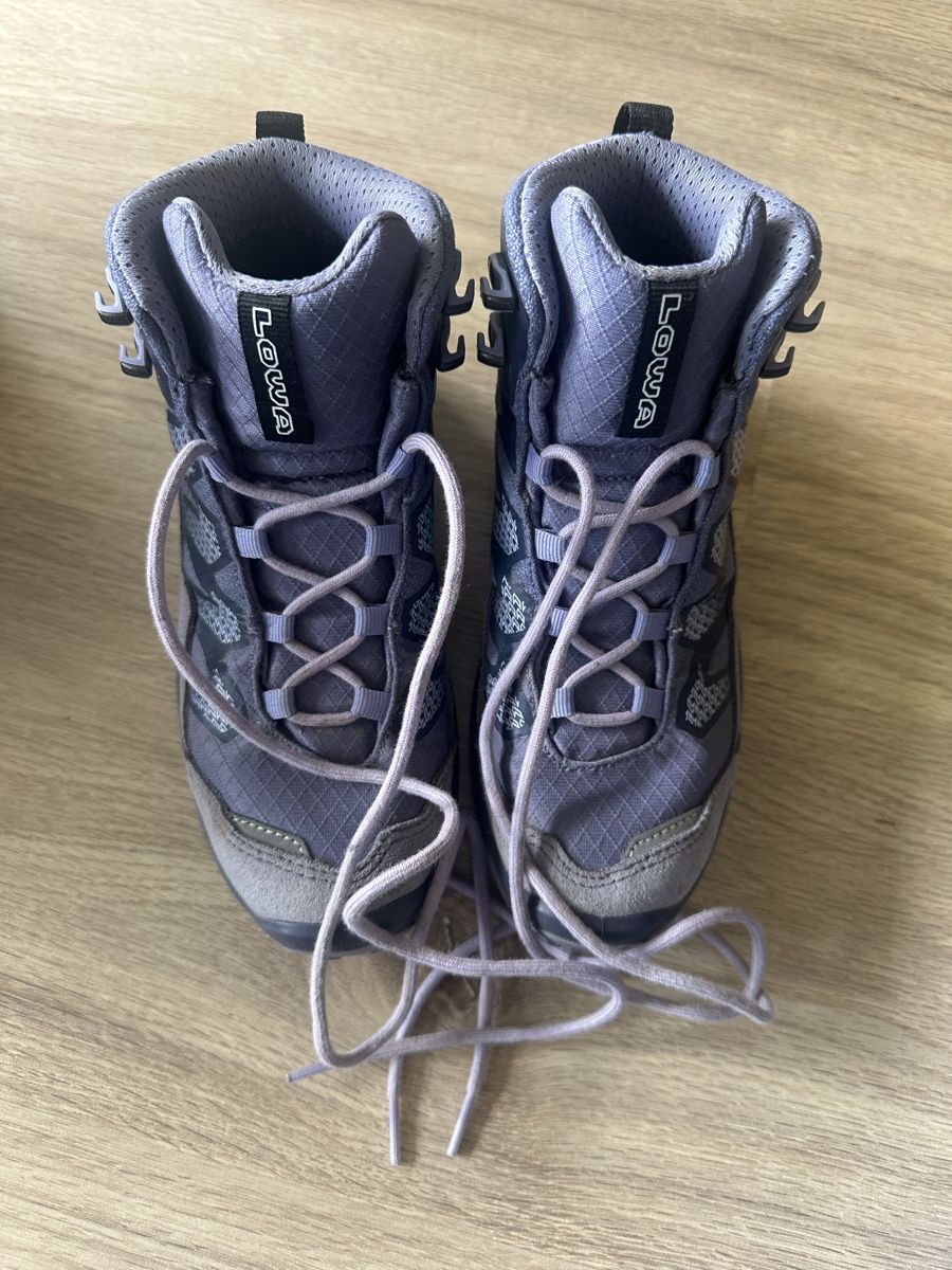 Lowa Scarpe per ragazze: Lowa Kid‘s Wanderschuhe 33 – Usato da Oberburg venduto da Serbus 1