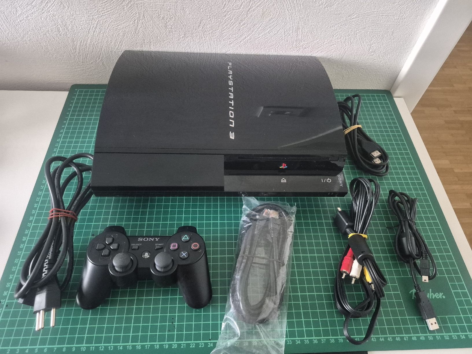 Sony Console: Sony PlayStation 3 Fully Retrocompatibel CECHB00 Console  – Usato da Meyrin venduto da Retro-GZ 4