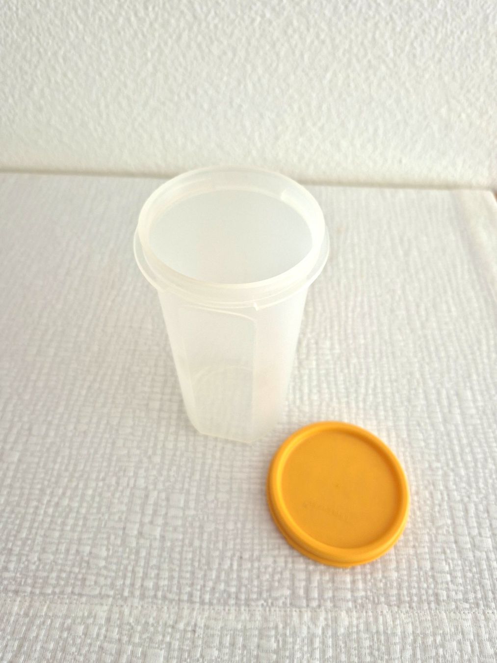 Tupperware Contenitori & Simili: 2 Tupperware Behälter & Mini Gewürzbehälter – Usato da Regensdorf venduto da anna059 6