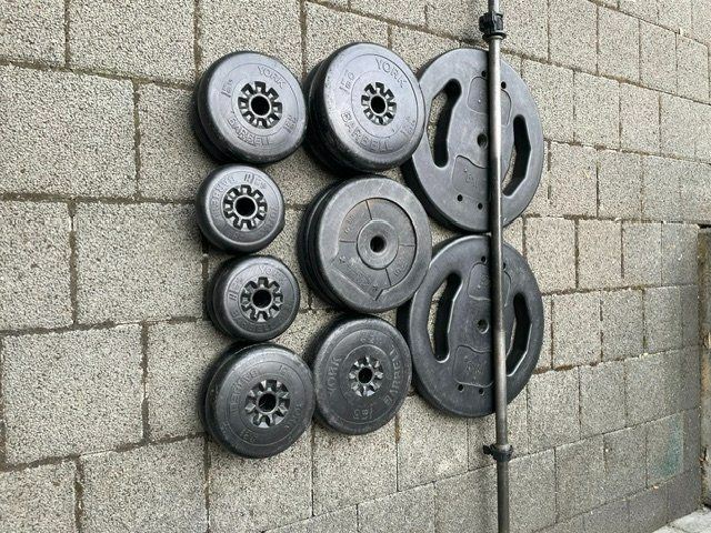 Hanteln & Gewichte: Langhantel Set 50.0kg – Gebraucht aus Ittigen von bodycross-01