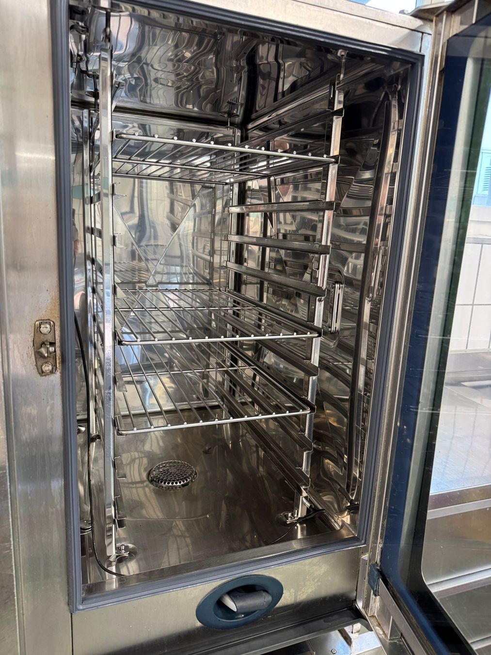 Tutte le macchine: Professioneller Kombidämpfer RATIONAL – Usato da Winikon venduto da ptw_7jmw 2