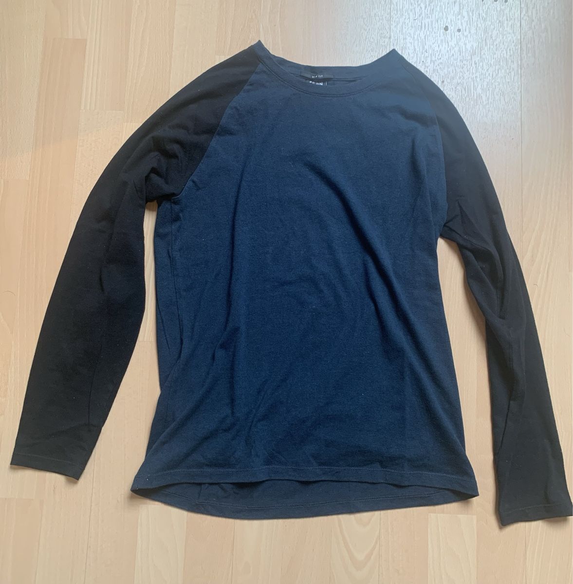 Maglioni & Felpe: Pullover – Nuovo (secondo la descrizione) da Herzogenbuchsee venduto da est_778v