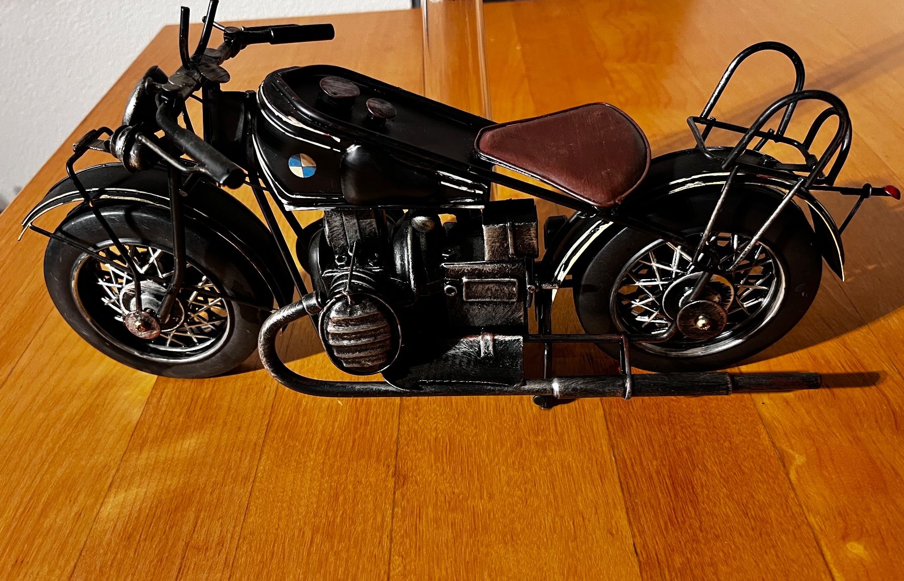 Kit di modellismo & Modellini statici: Motorrad mit Flasche Oldtimer Deko Metall – Nuovo (secondo la descrizione) da Oberweningen venduto da Achille.3 2