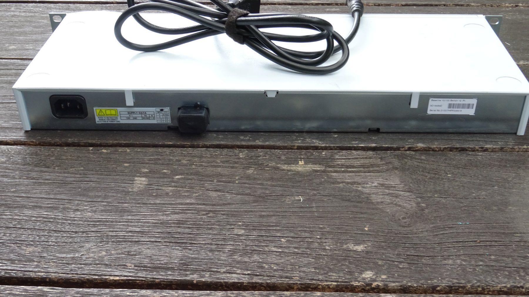 Hubs & Switches: 3Com 12-Port Switch Baseline 10/100 – D'occasion à Riedholz par Leo.L 3