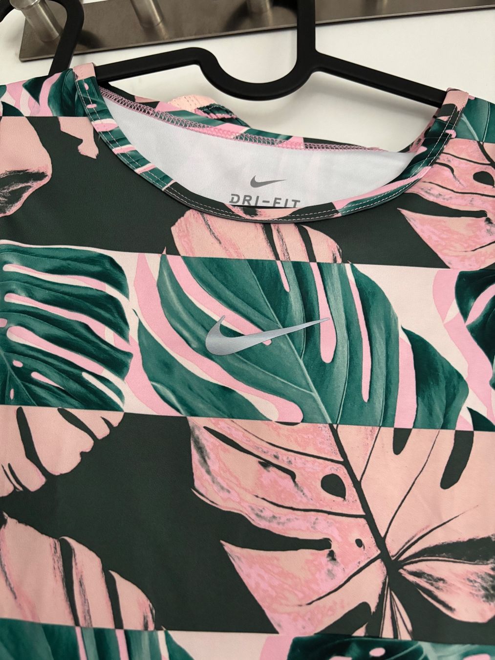 Nike Lotti di vestiti: Sportset Nike – Nuovo (secondo la descrizione) da Büsserach venduto da vimeco.43 1