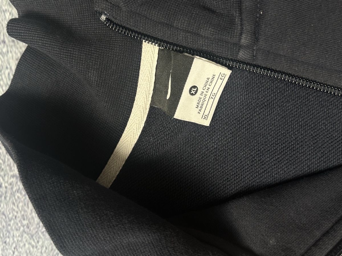 Nike Giacche: Nike Trainingsjacke – Usato da Luzern venduto da 041Vintage 2