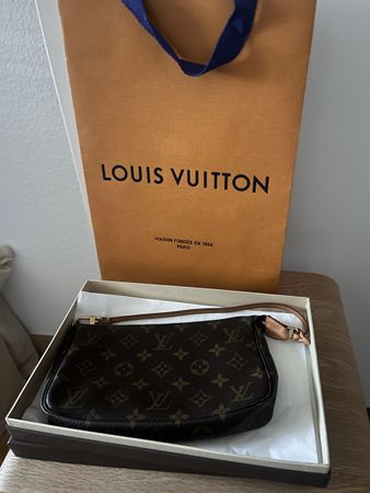 Pochette accessoire NM Louis Vuitton
