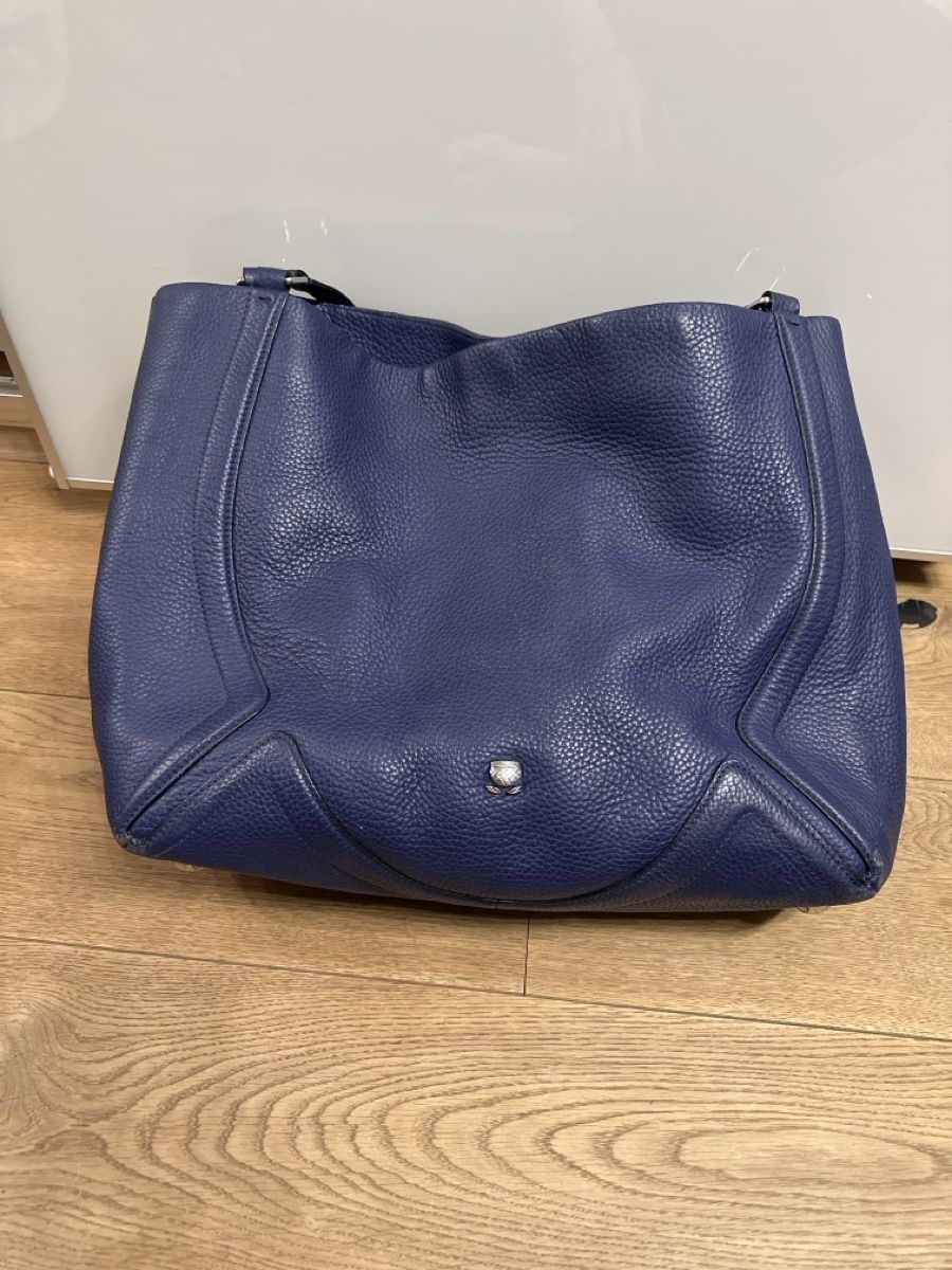 Navyboot Taschen für Damen: Navyboot sac  à main en cuir bleu  – Gebraucht aus Pully von Natala 4