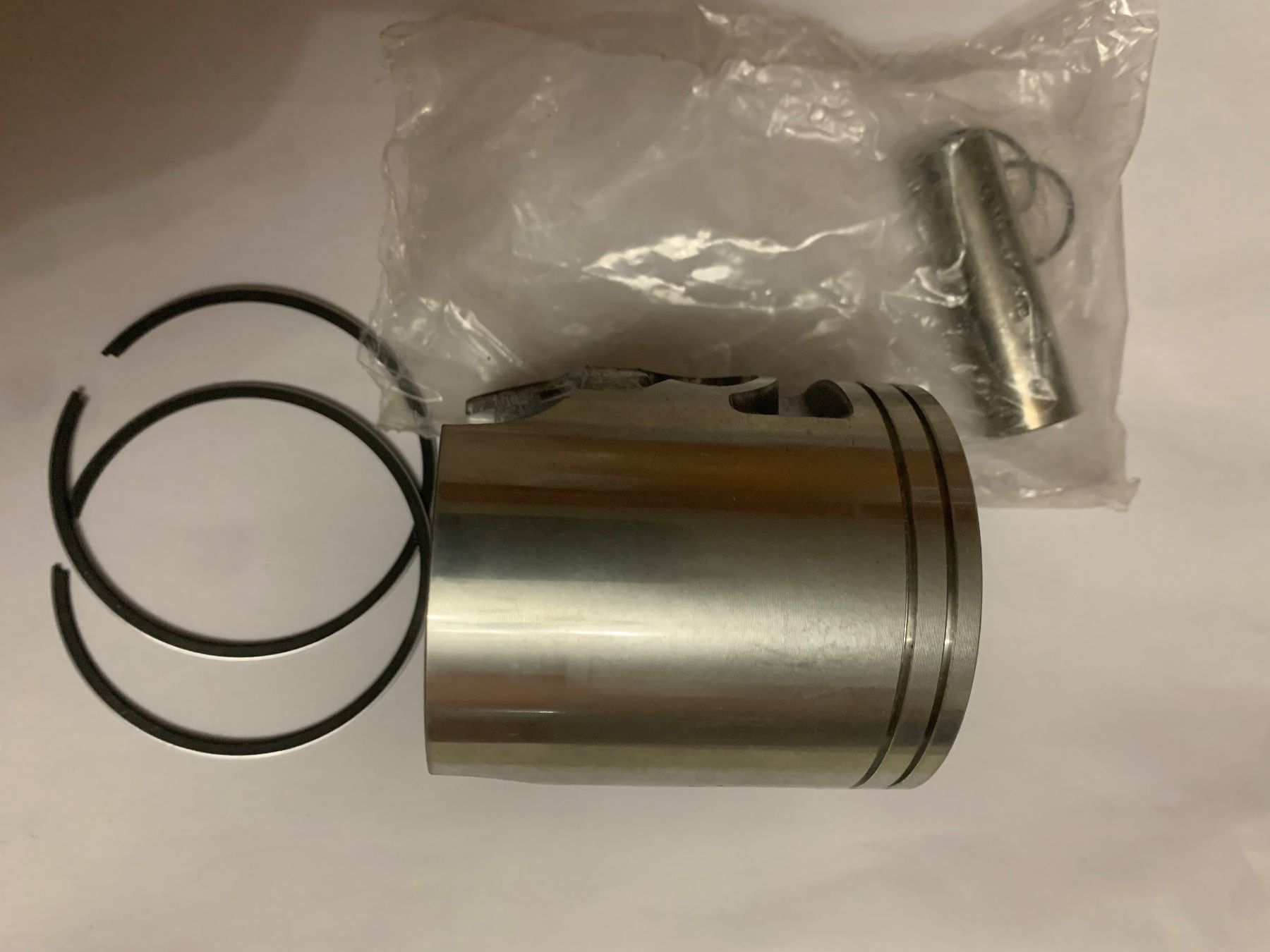 Yamaha Alle Motorradersatzteile: Yamaha TDR /DT / TZR-Kolben – Neu und originalverpackt aus Binz von Gabriel.NicolasG 2
