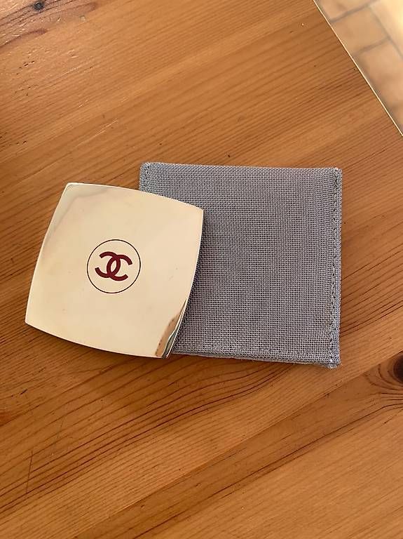 Sacs femmes: Miroir de sac Chanel  – D'occasion à Etoy par san_78xt