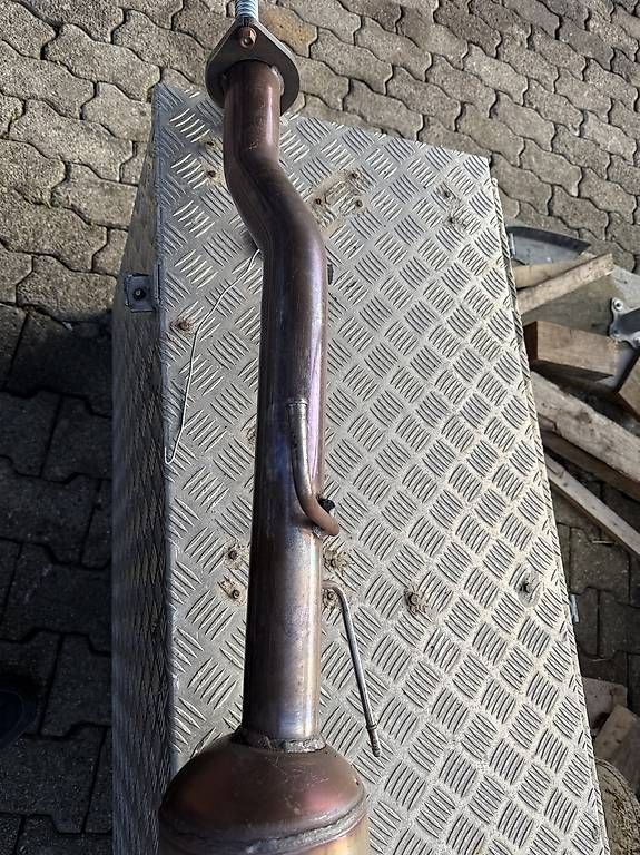 Sistemi di scarico: Toyota Hilux 2.5D 4WD partikel filter  – Usato da Horgen venduto da 11sh 1