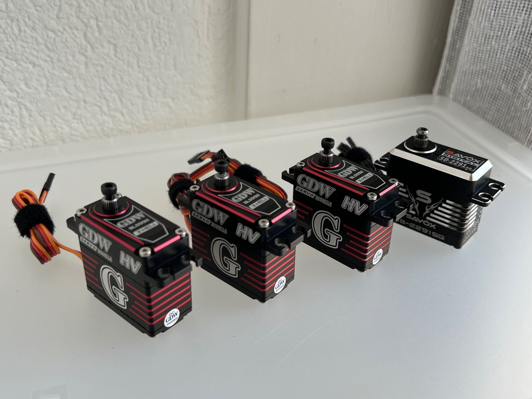 Modellismo RC: Heli Servo Set – Usato da Uttigen venduto da sonorsonic 1