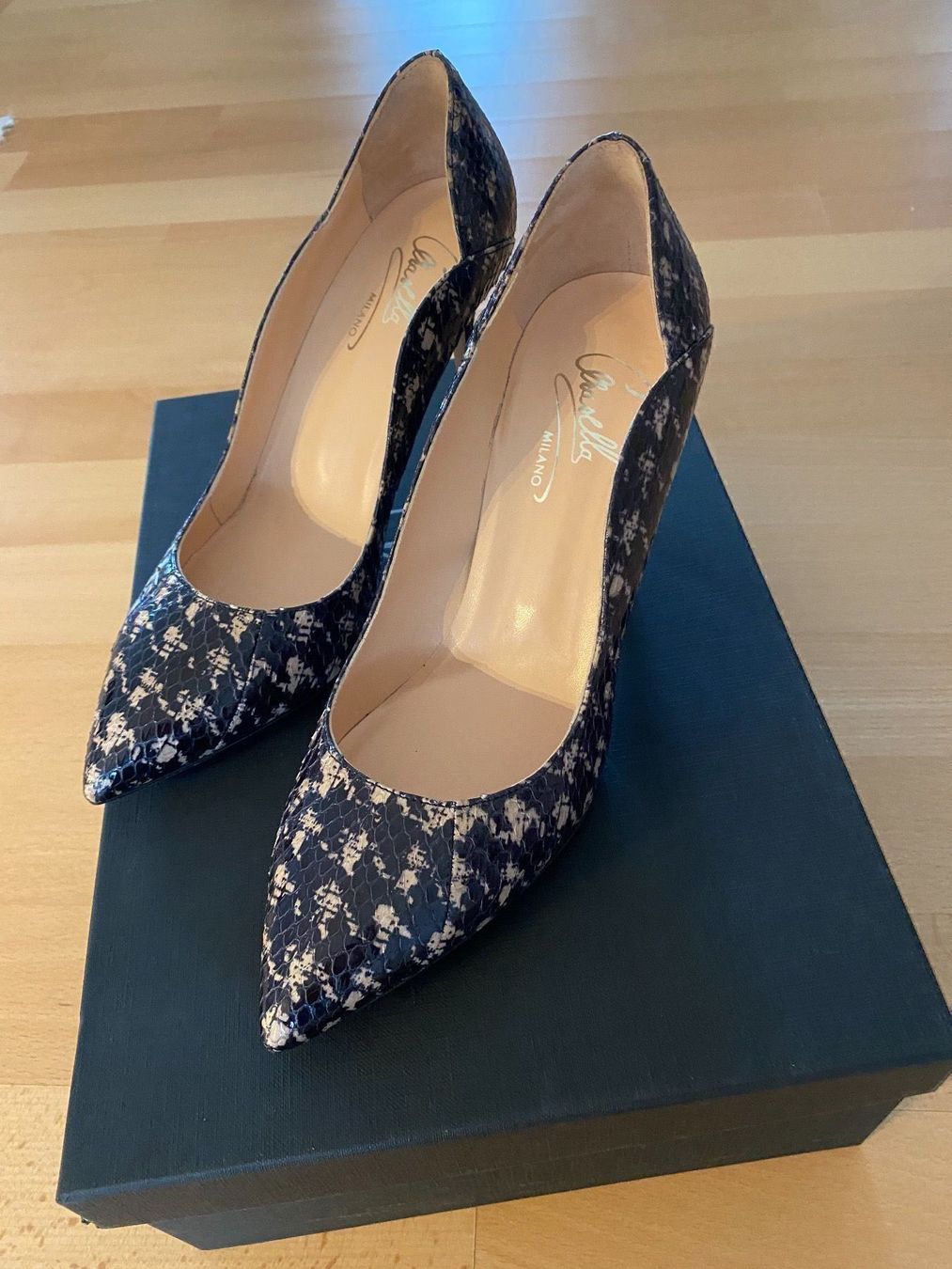 Scarpe da donna: Scarpe da donna gr.38 – Nuovo (secondo la descrizione) da Novazzano venduto da ige_cwq5