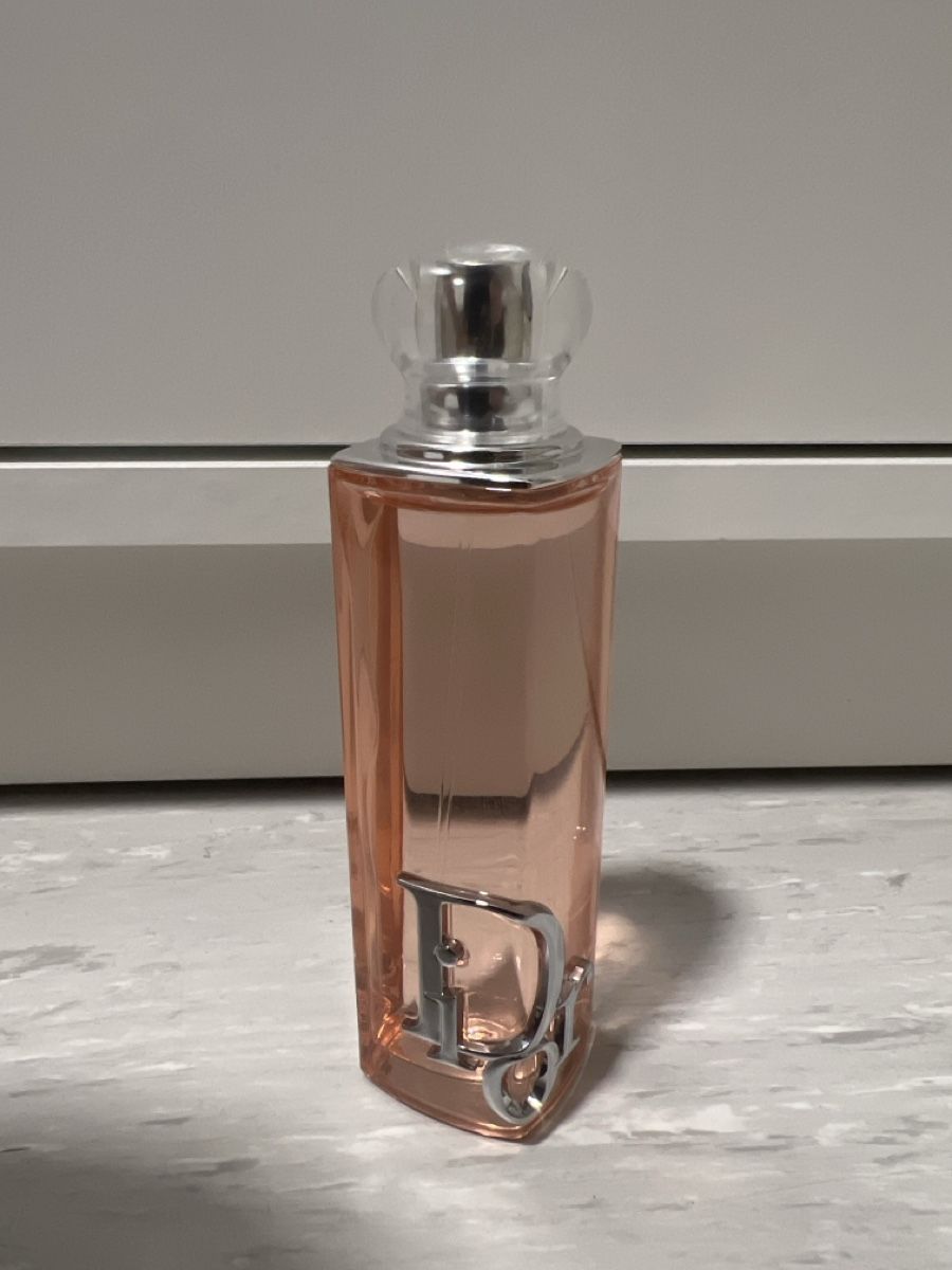Dior Profumi & Eau de Toilette: DIOR ADDICT PEACHY GLOW EAU DE PARFUM 50ml  – Nuovo (secondo la descrizione) da St gallen venduto da Ellenis