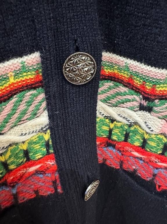 Chanel Jacken: CHANEL CARDIGAN NAVY KASCHMIR – Neu (gemäss Beschreibung) aus Schwyz von bofb 4