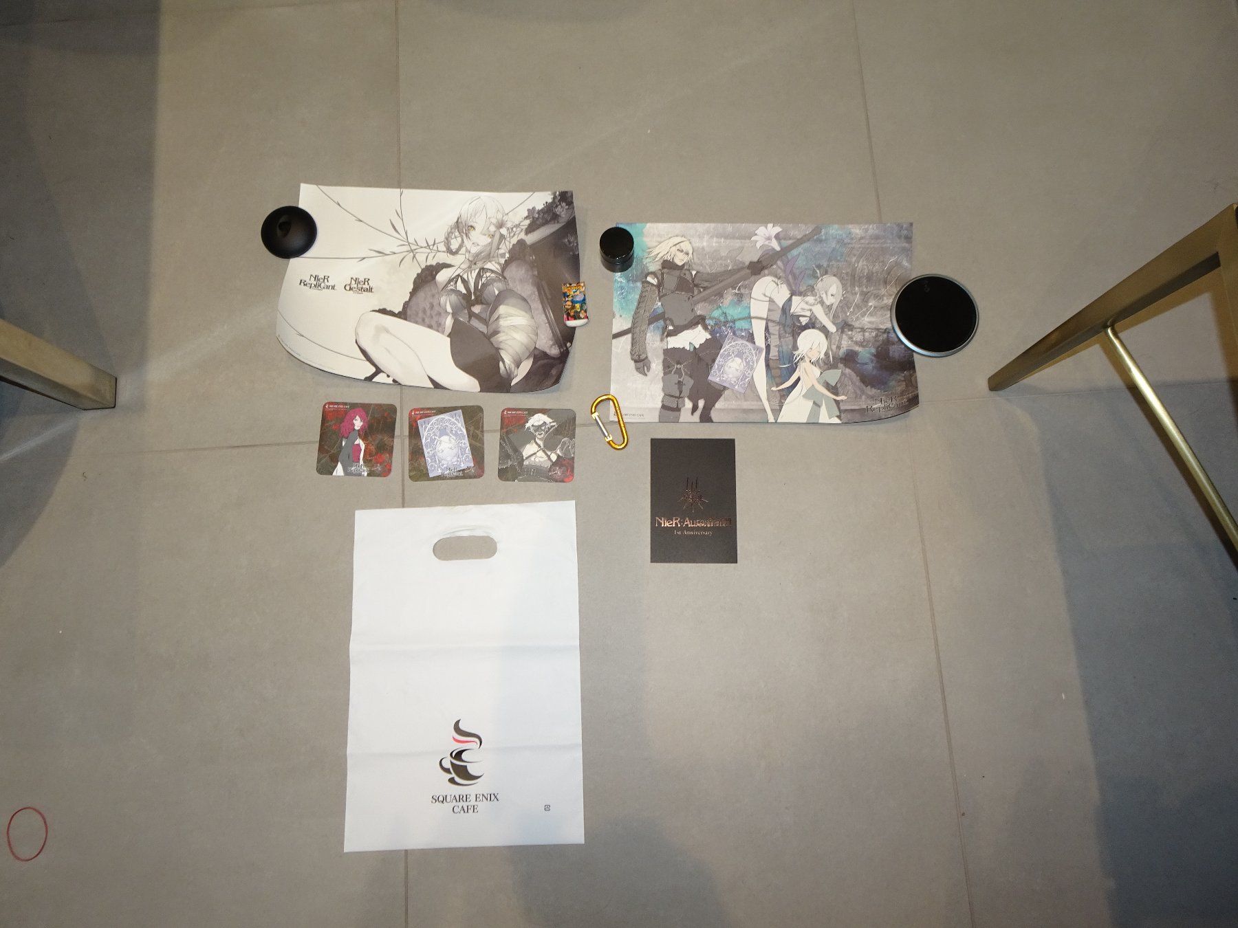 Foto & Immagini: Nier Replicant Square Enix Café Untersetzer und Poster – Usato da Bern venduto da Maronn