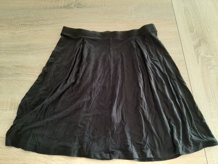 Tiefschwarzer Jupe / Rock Gr. M